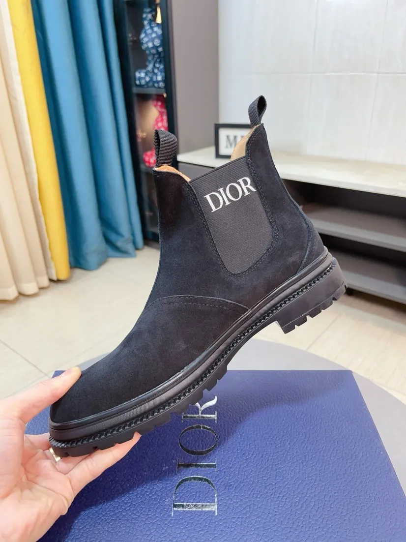Men's shoes 💰480🌹🌹[Dior] Dior high-top new imported first-layer frosted cowhide ➕Leather lining, designed by European and American masters, perfect shape to create counter quality, solid color raw and wear-resistant outsole, original quality, unique design and beauty, super versatile and very comfortable. High-end without losing taste, fashionable, cold-proof and warm! Absolute focus 38-44 size